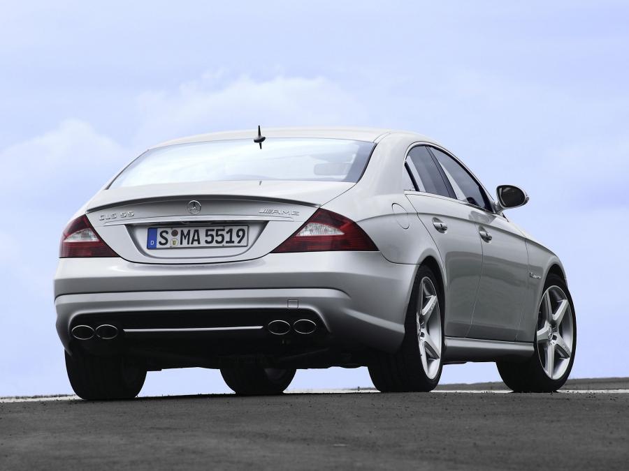  Mercedes-Benz CLS55 AMG 2005 года  (фото 32 из 40)